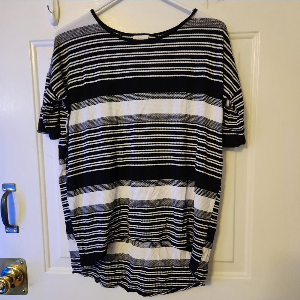 LuLaRoe Short Sleeve high low Black White Stripes